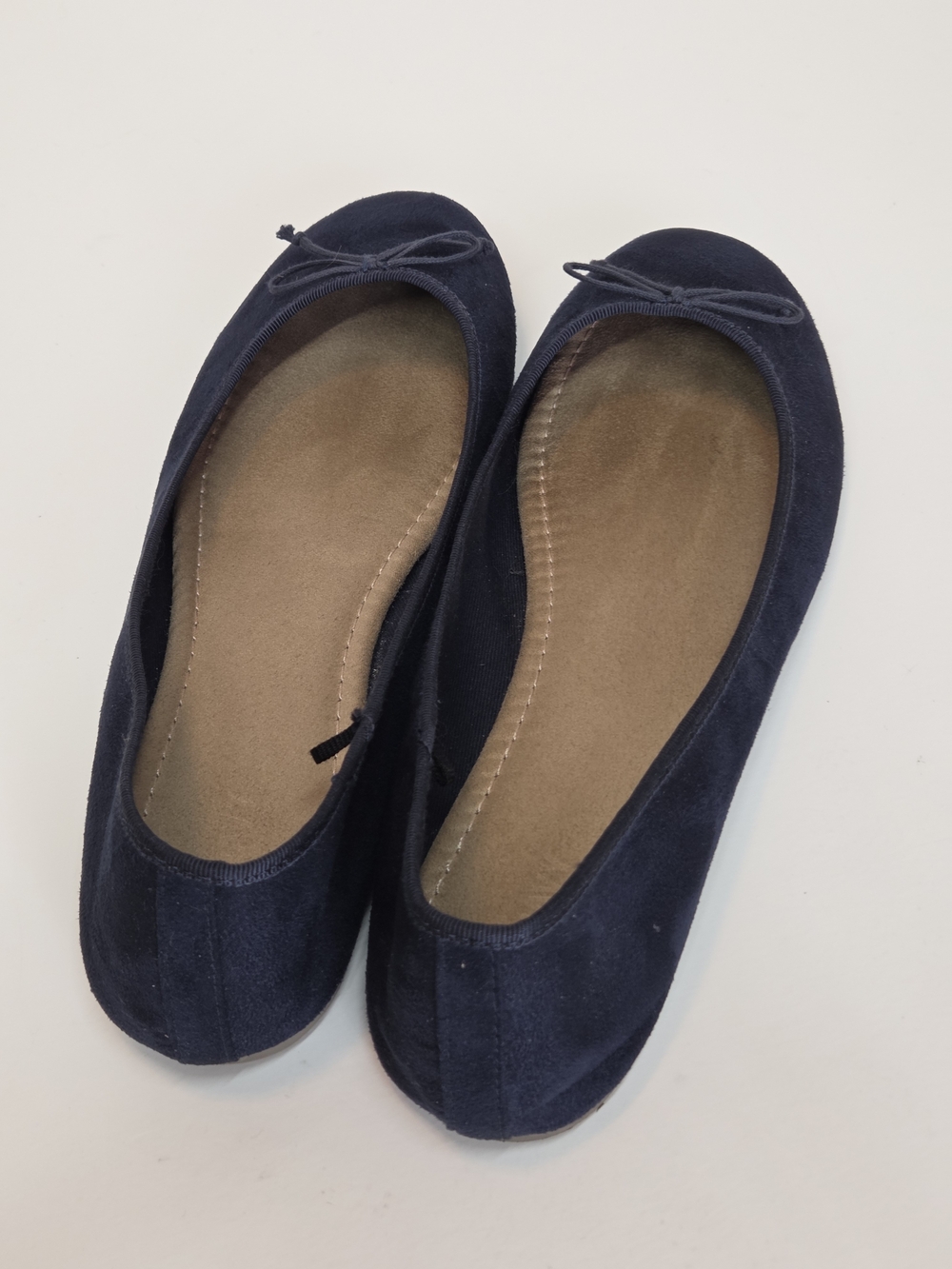 Old Navy navy suede-look ballet flats with a bow, size 10 - Picture 6 of 10